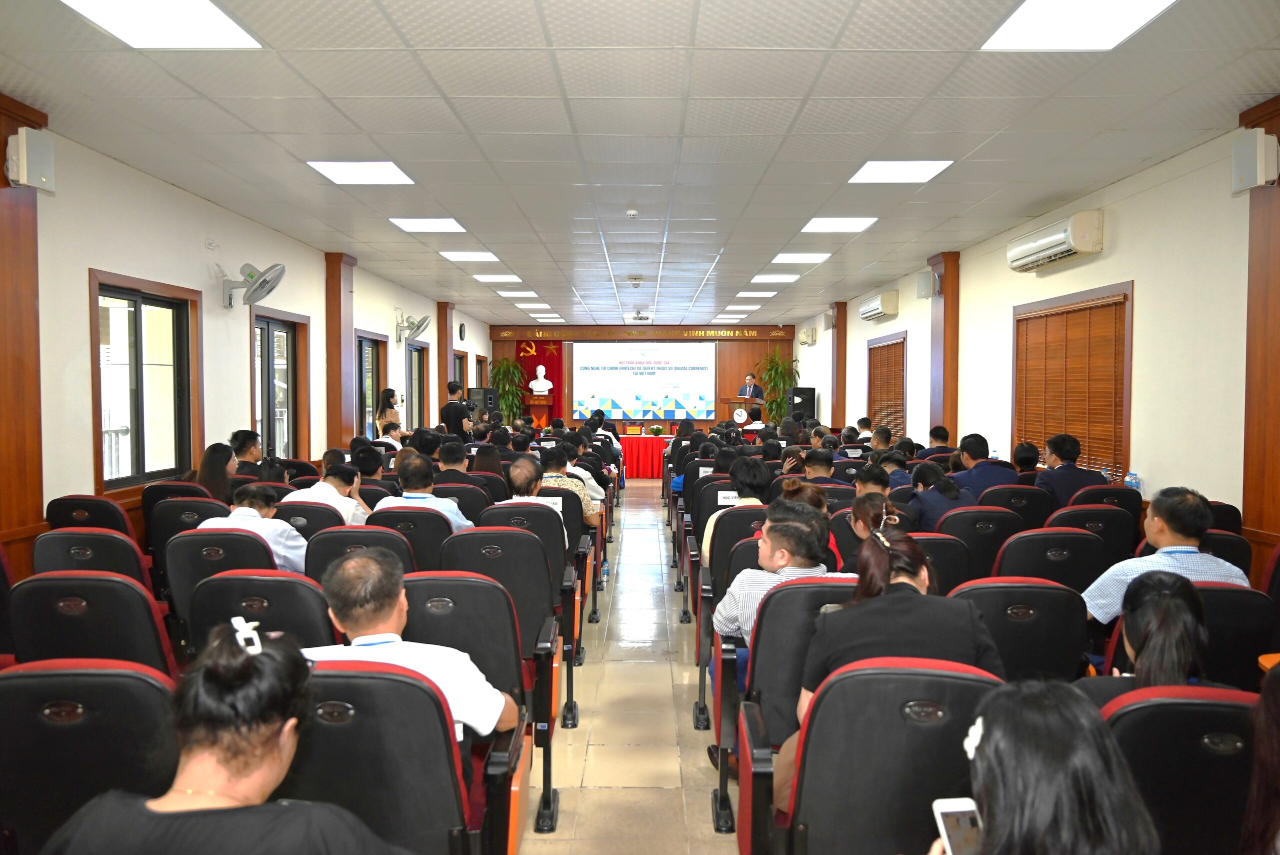 Mục tiêu chuyển đổi số trong giáo dục đào tạo được đặc biệt chú trọng theo hướng chủ động bắt nhịp và tạo bước đột phá