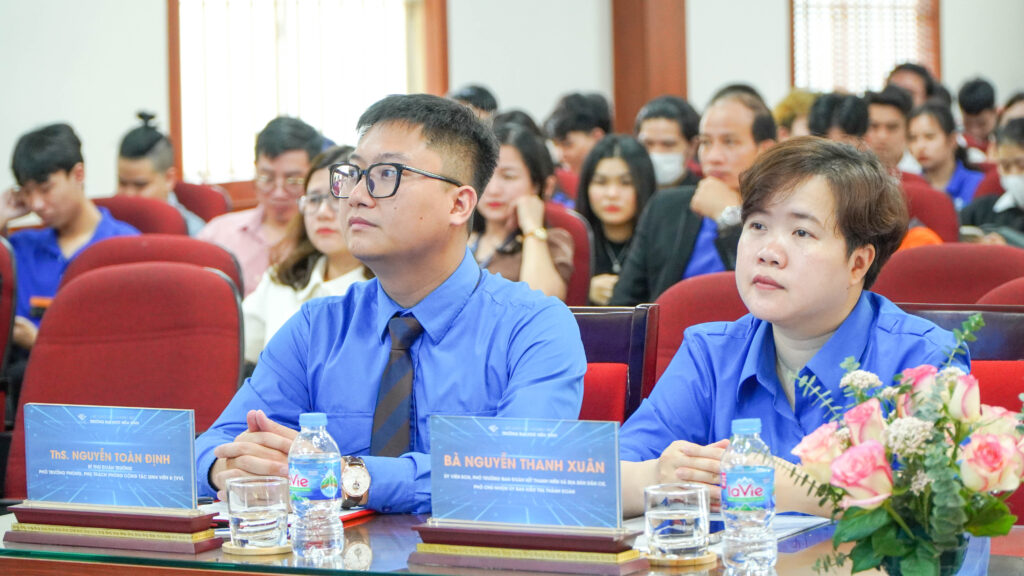 Đ/c Nguyễn Thanh Xuân, Ủy viên BCH, Phó trưởng ban Đoàn kết thanh niên và địa bàn dân cư, Phó chủ nhiệm Ủy ban Kiểm tra Thành đoàn